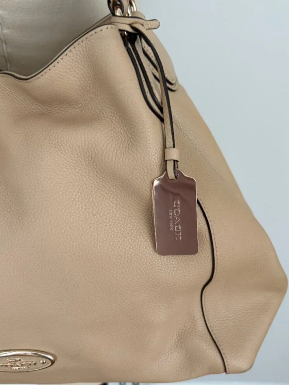 Coach Edie Pebbled Leather Shoulder Bag Tan Taupe Turnlock • Gold Hardware  EUC